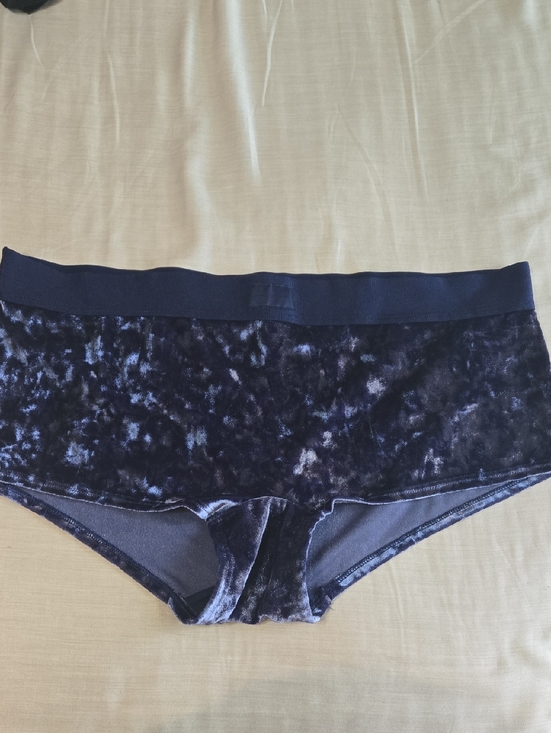 PINK Victoria's Secret Other - PINK Victoria's Secret Velvet Hipster Panty in Navy